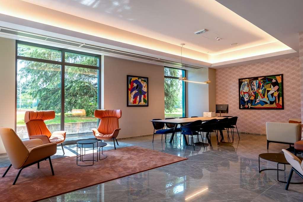 ホテル Doubletree By Hilton Milan Malpensa ソルビアーテ・オローナ 設備 写真