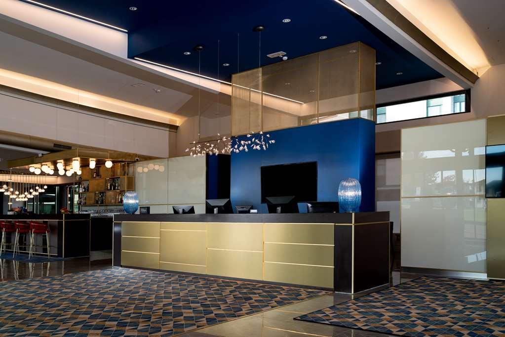 ホテル Doubletree By Hilton Milan Malpensa ソルビアーテ・オローナ エクステリア 写真