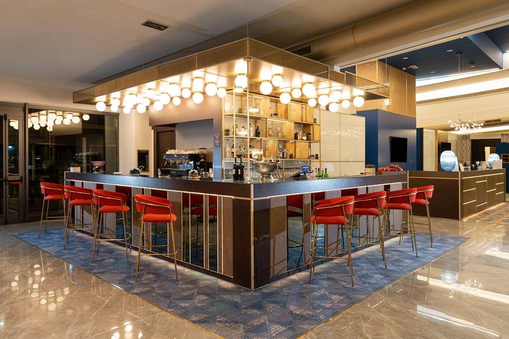 ホテル Doubletree By Hilton Milan Malpensa ソルビアーテ・オローナ レストラン 写真