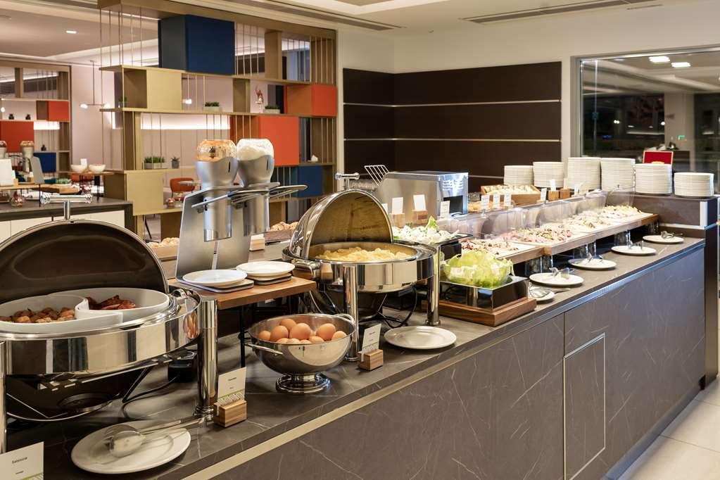 ホテル Doubletree By Hilton Milan Malpensa ソルビアーテ・オローナ レストラン 写真