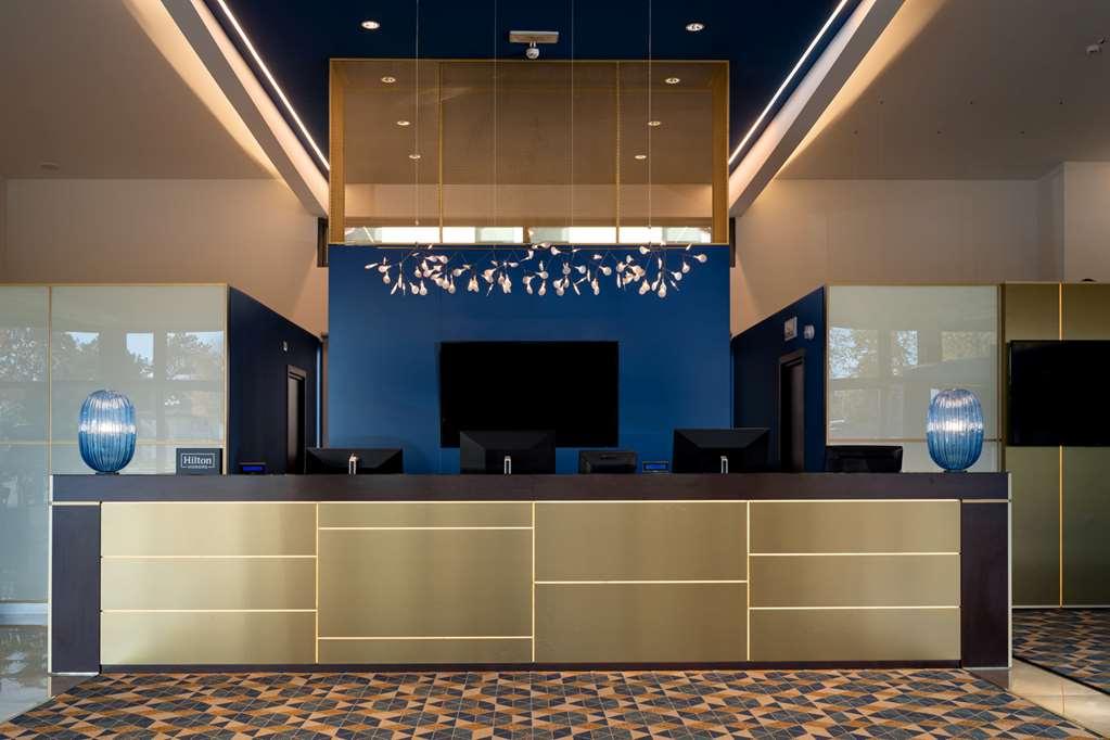 ホテル Doubletree By Hilton Milan Malpensa ソルビアーテ・オローナ インテリア 写真
